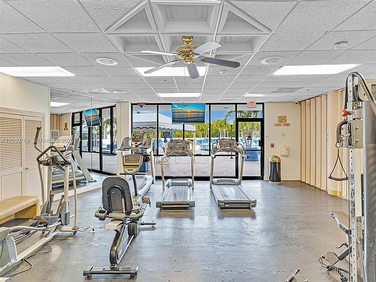3731 N Country Club Dr #Penthouse 24 — Photo 29