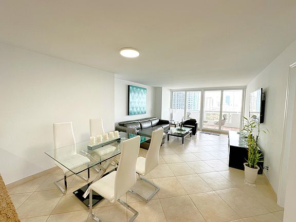4th image of 1717 N Bayshore Dr APT 2137