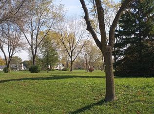 21 Champlain Rd, South Barrington, IL 60010