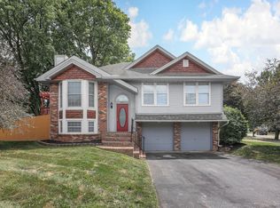 3165 Curtis Knoll Dr, Dublin, OH 43017