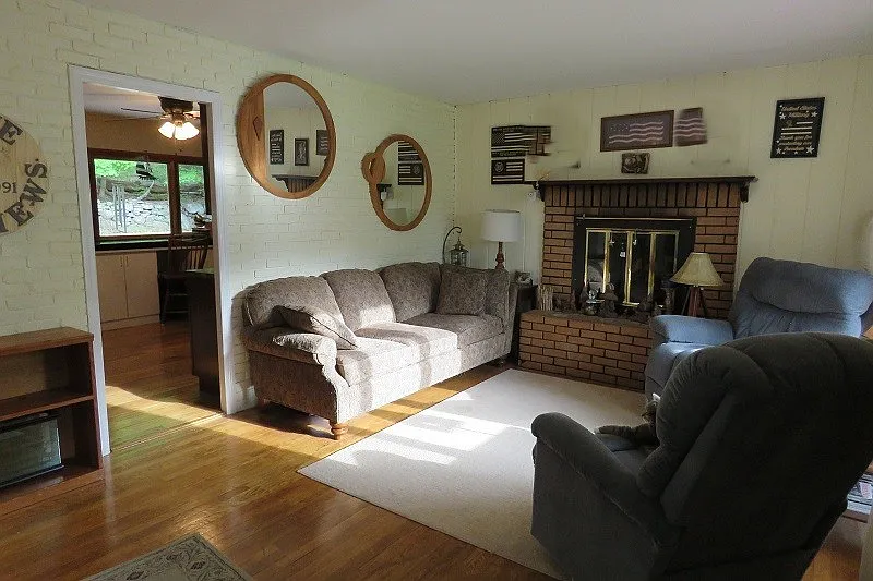 4 bed, 1400 sqft, $2,900 — Photo 4
