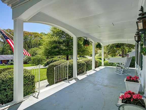 4th image of 1311 Woodland Ave