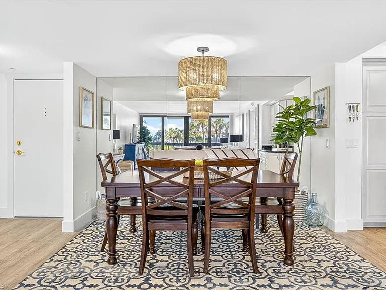 4001 Gulf Shore Blvd N #105 — Photo 8