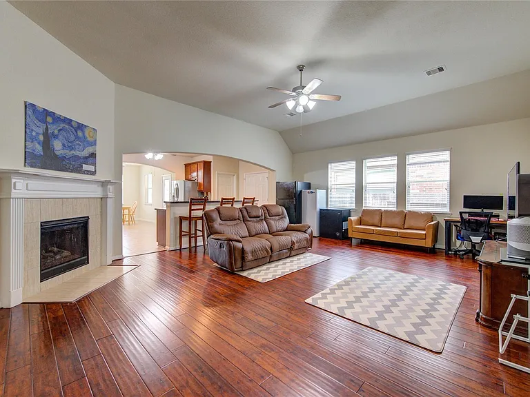 3306 Windsor Ranch Ln — Photo 3