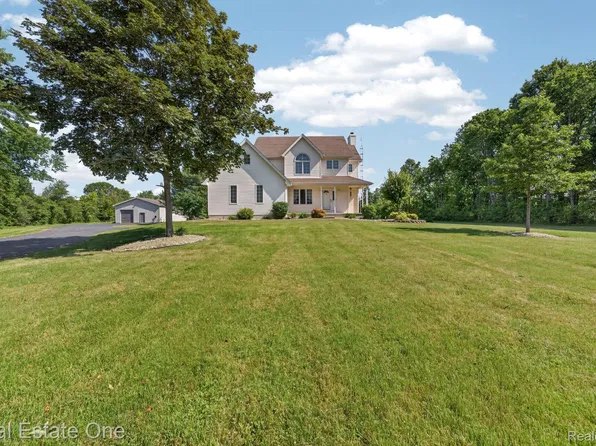 2863 Ready Rd, Carleton, MI 48117