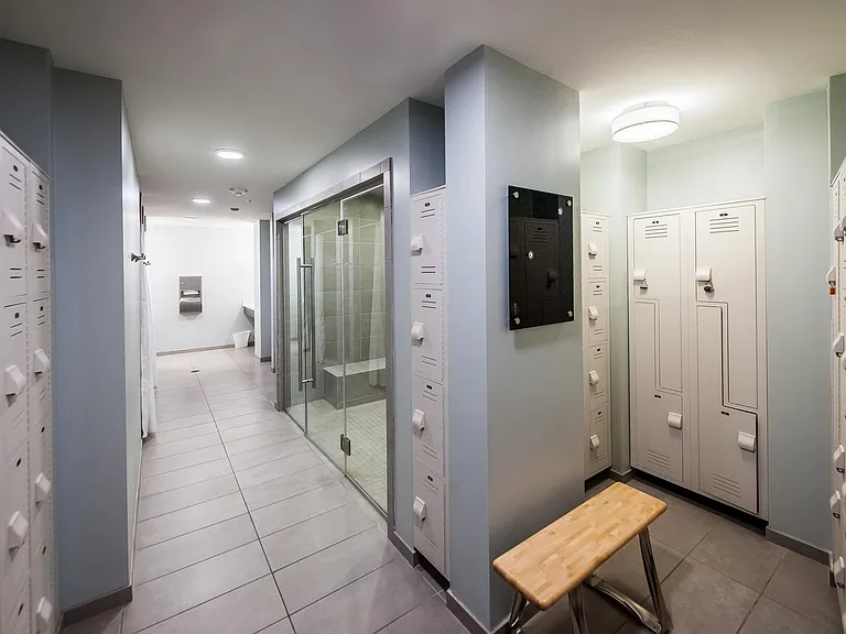 Athlon - Locker Rooms