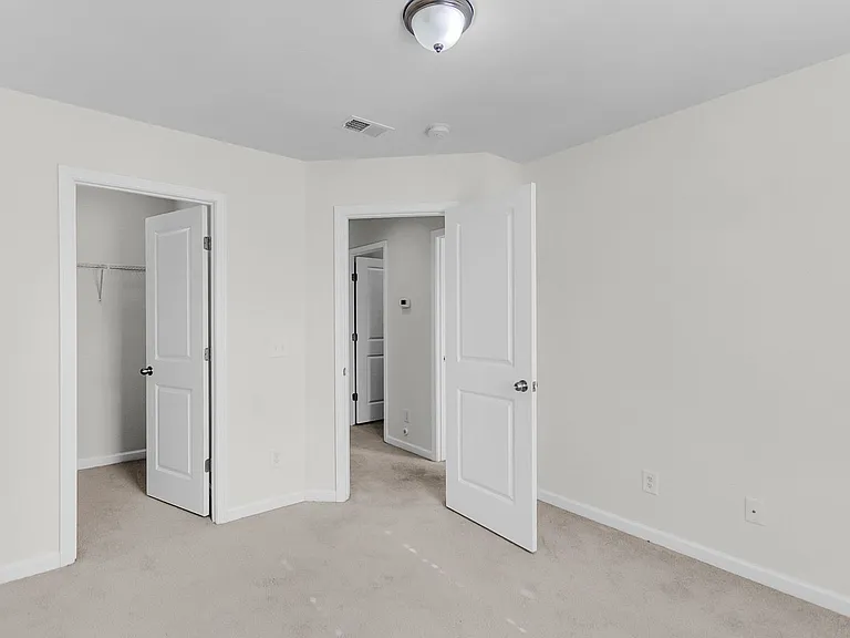 212 Longford Dr — Photo 27
