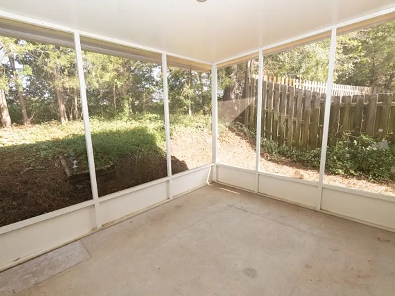 2049 Dundee Way — Photo 21