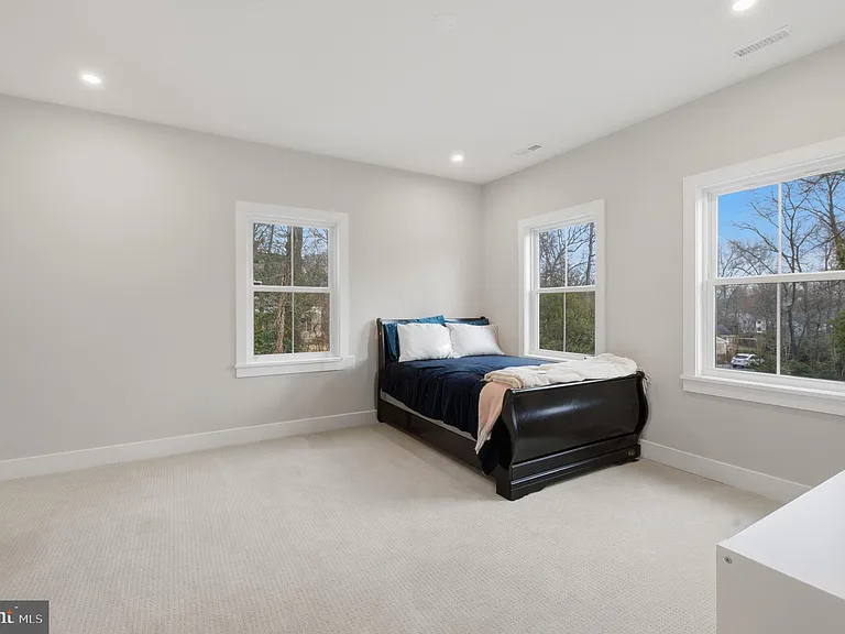 1304 Gahant Rd — Photo 33