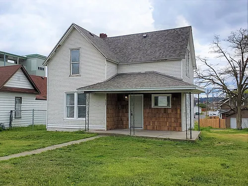 627 W Spofford Ave Photo 1