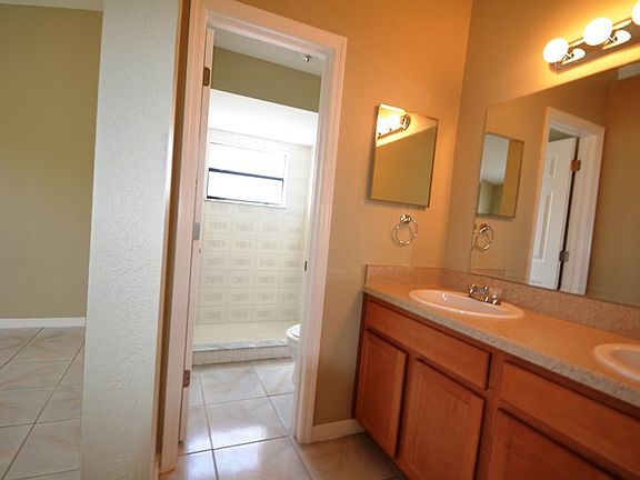 5th image of 225 Magellan Dr
