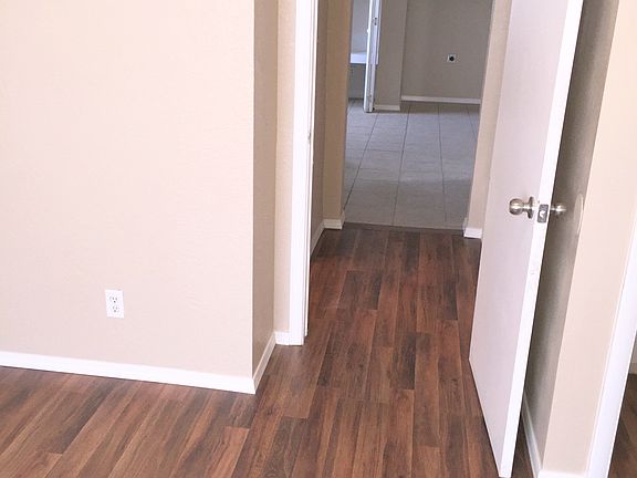4th image of 807 E 4th Ave