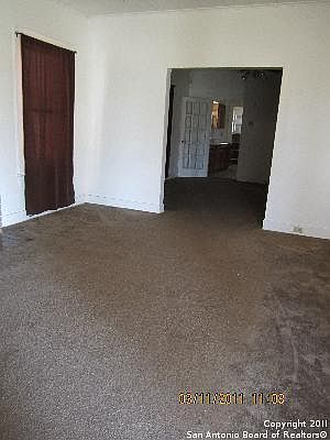 3rd image of 303 Montrose Ave