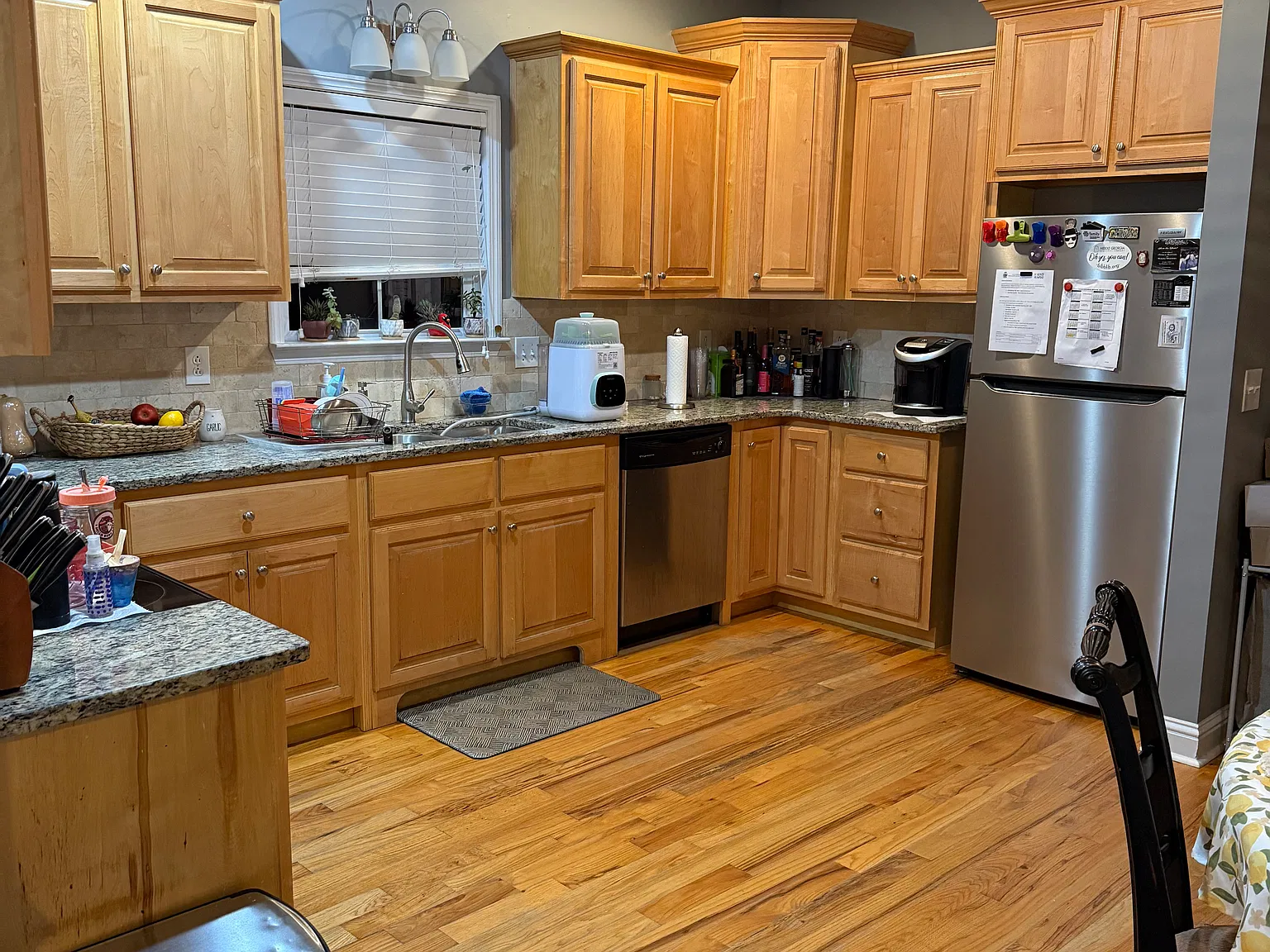 3 bed, 2.5 bath, 1680 sqft, $2,300 — Photo 3