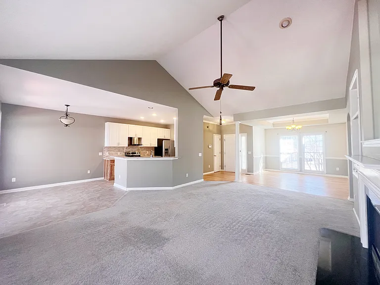 206 Hyde Park Ln — Photo 10