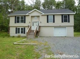 984 Sleepy Hollow Rd, Athens, NY 12015