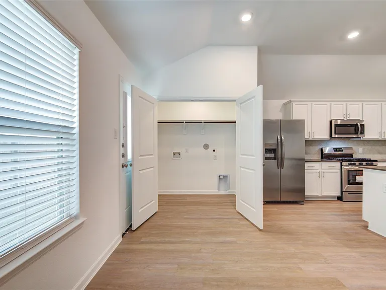 5607 Rock Head Ranch Trl — Photo 31