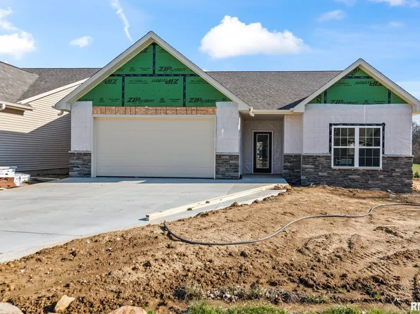 316 Boulder Creek Dr, Chatham, IL 62629