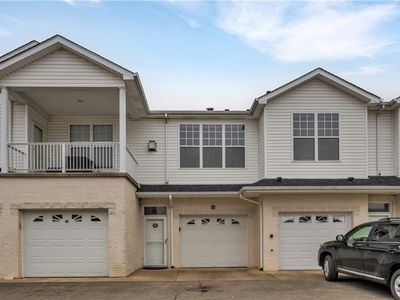 250 Adams Pointe Blvd UNIT 5, Mars, PA, 16046