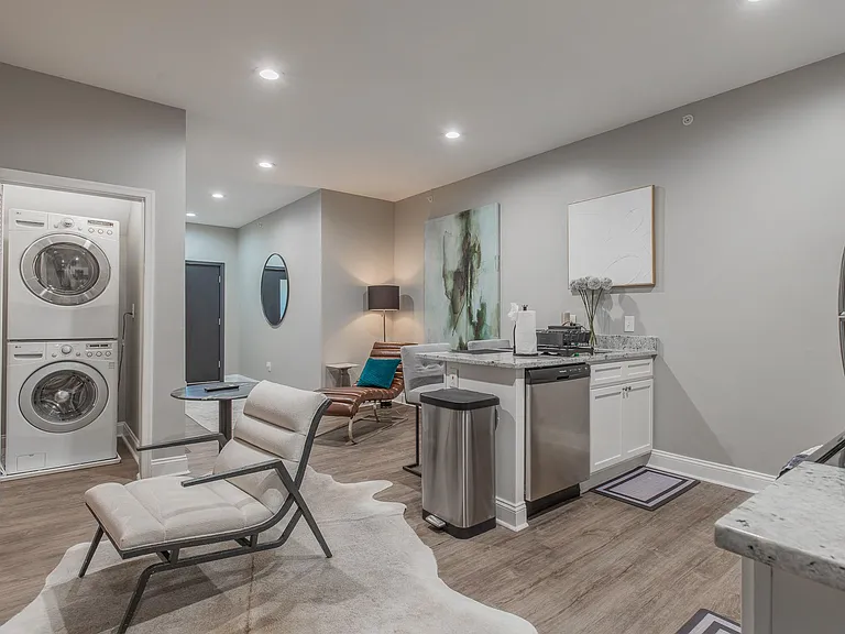3221 Noble St #3 — Photo 23
