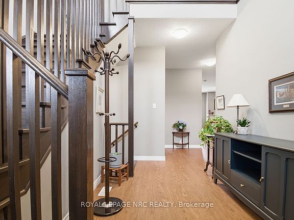5th image of 633 Winston Rd