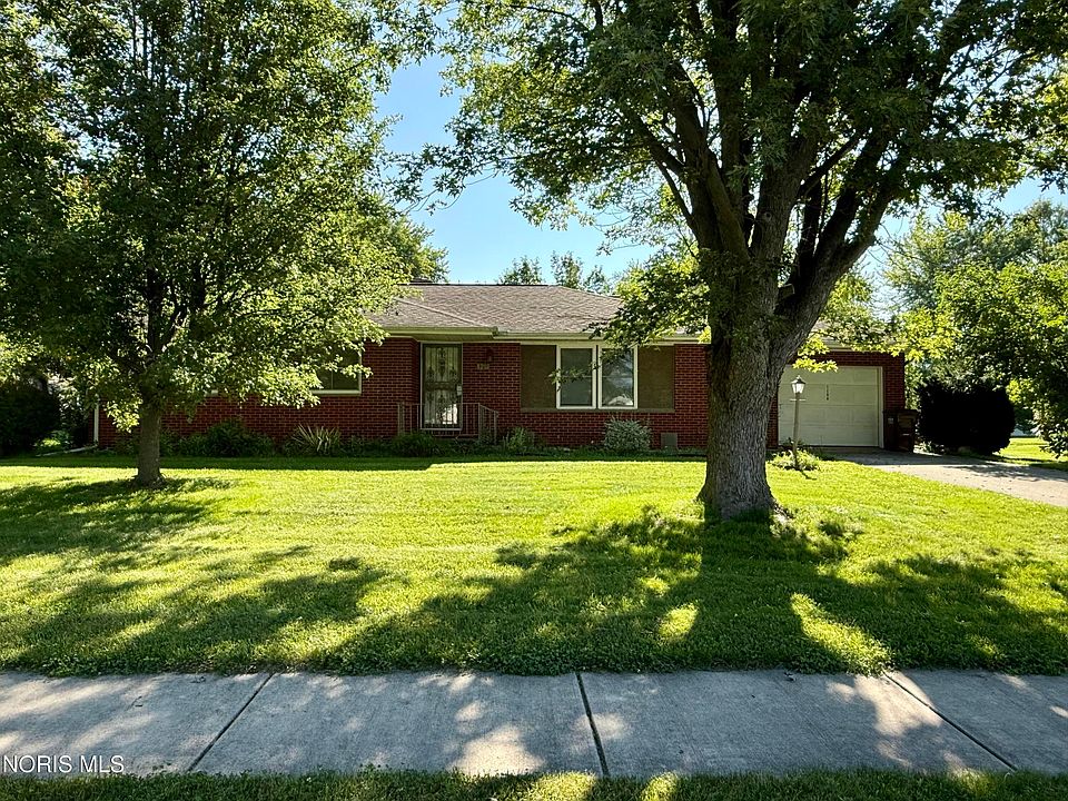 1st image of 1206 Lindau St