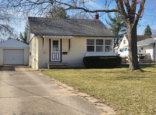 617 Logan Ave, Dixon, IL 61021