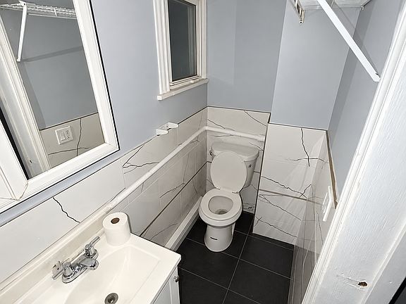 4th image of 136-137 3rd St #4