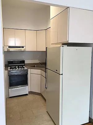 Rented by Avenue Real Estate | media 26