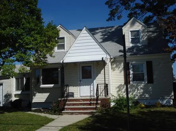 90 Louis St, Carteret, NJ 07008
