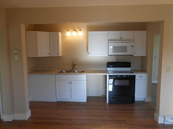 5th image of 1109 S Easy St