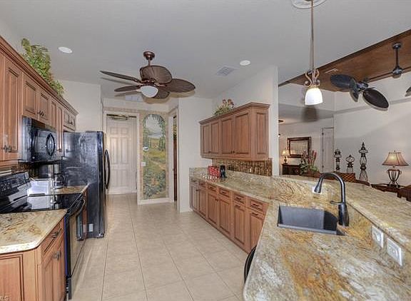3rd image of 4628 SW 17th Ave