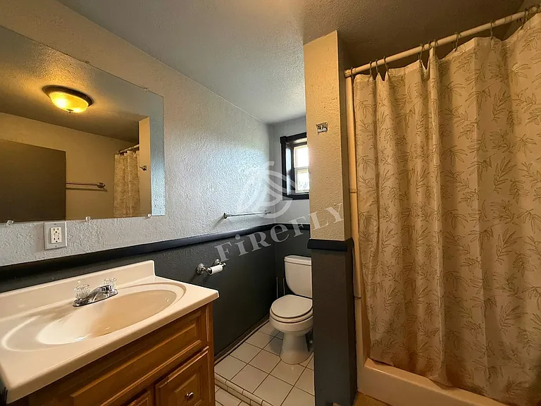 313 W 3rd St S — Photo 10