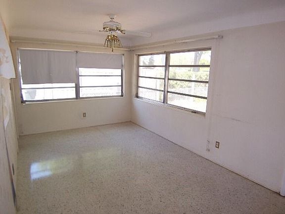 3rd image of 4401 16th Ave N