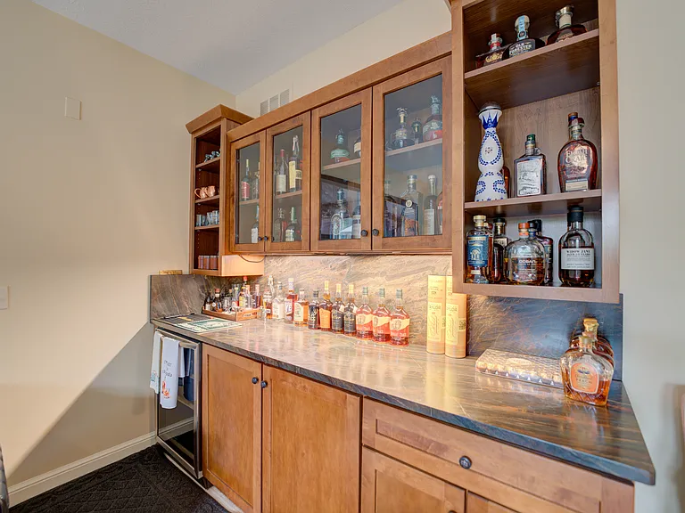 8 Astor Pl — Photo 19