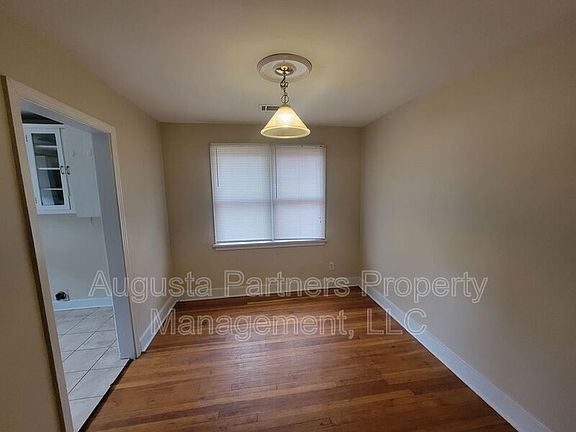 4th image of 1927 Wrightsboro Rd