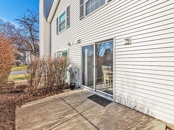 4th image of 326 Wisteria Dr