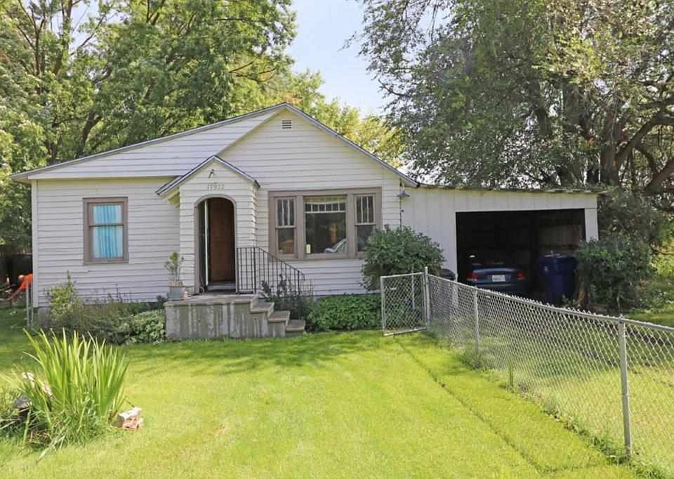 1st image of 17922 E Riverway Ave