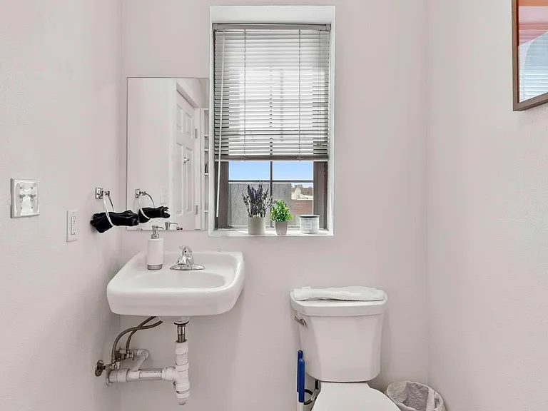 513 W San Antonio Ave #3 — Photo 10