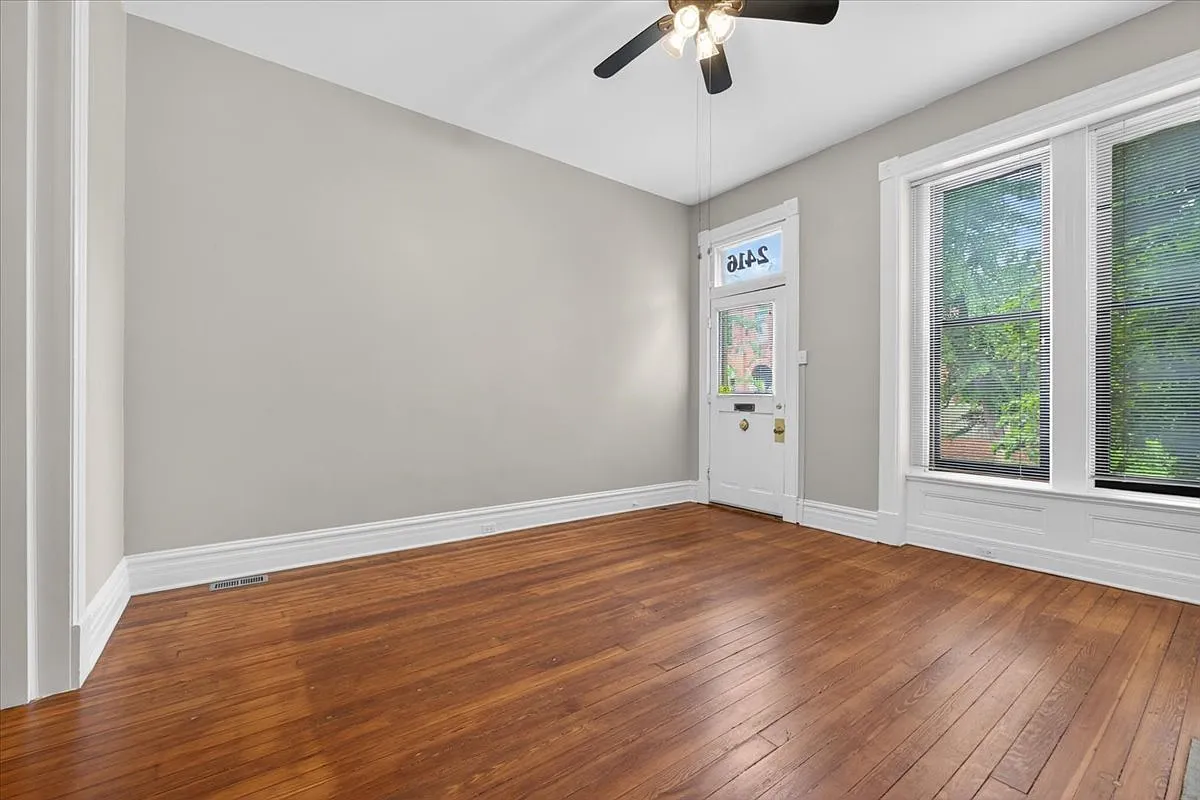 3 bed, 1263 sqft, $2,300 — Photo 4
