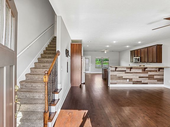 2nd image of 212 Ralen Ave