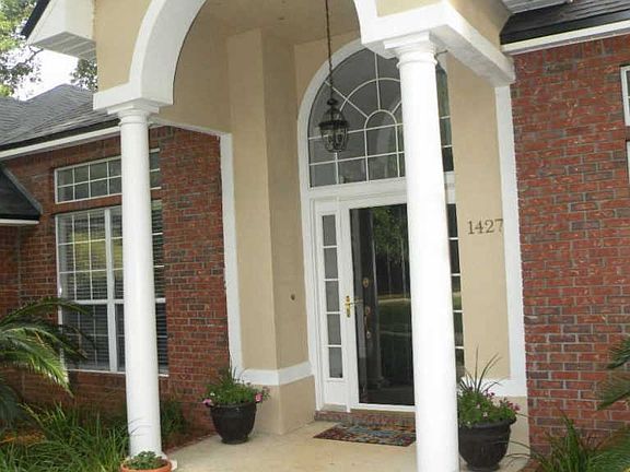 3rd image of 1427 Conservancy Dr E
