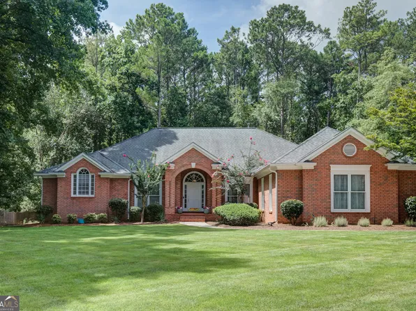 115 Stonehaven Dr, Fayetteville, GA 30215