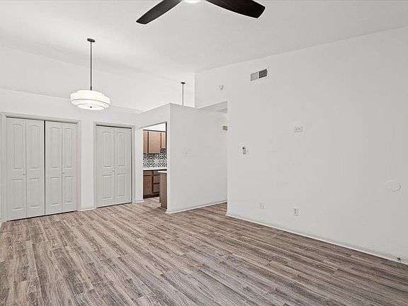 5th image of 1705 Crossing Pl APT 114