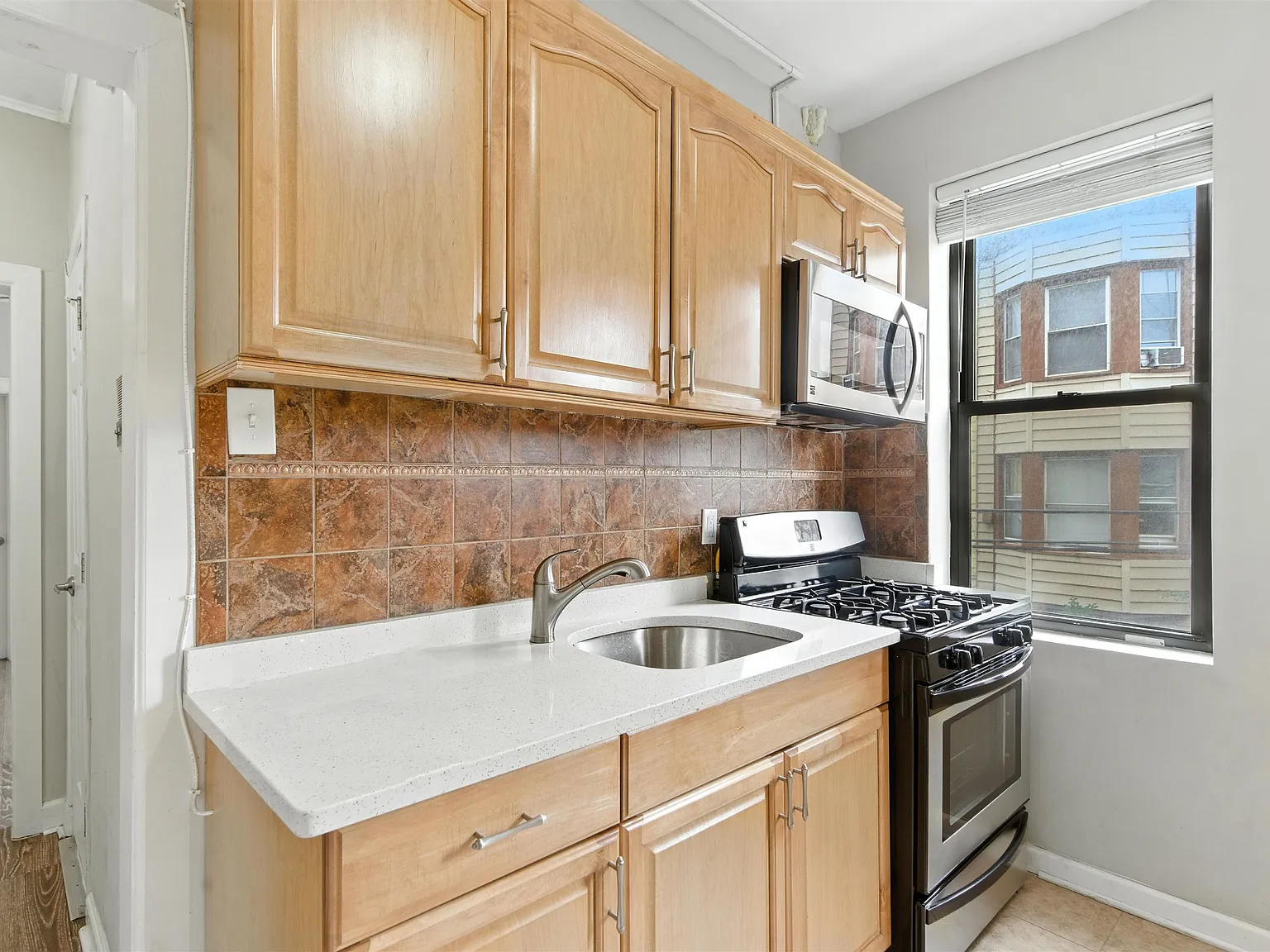1 bed, 1.0 bath, 543 sqft, $2,000 — Photo 4