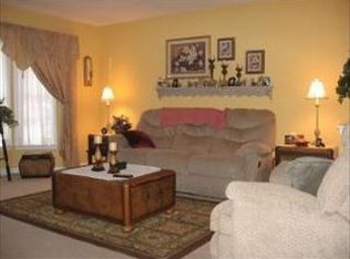 101 Springbrook Ct, Lancaster, PA 17603