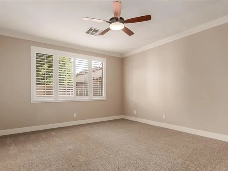 264 Pointe Ranier Ave — Photo 14