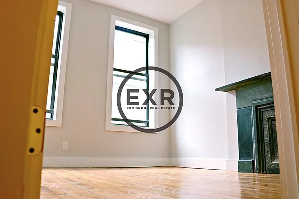 Rented by EXR | media 6
