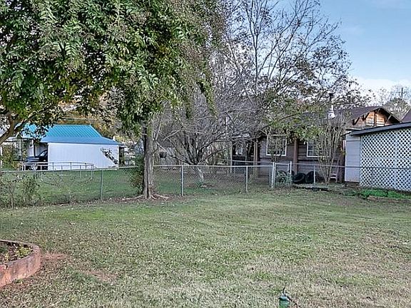 2nd image of 380 Hickory Dr