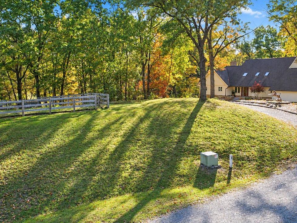 800 Carlson Dr, photo 25
